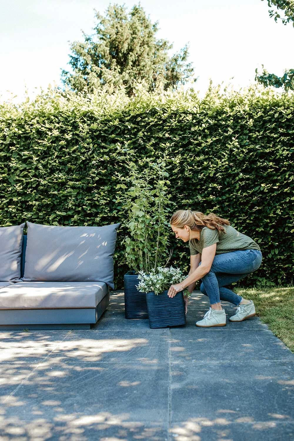 Capi Plantenbak Vierkant Nature Rib NL - L40 X B40 X H40cm - Zwart 3 Capi Plantenbak Vierkant Nature Rib NL - L40 X B40 X H40cm - Zwart - Afbeelding 3