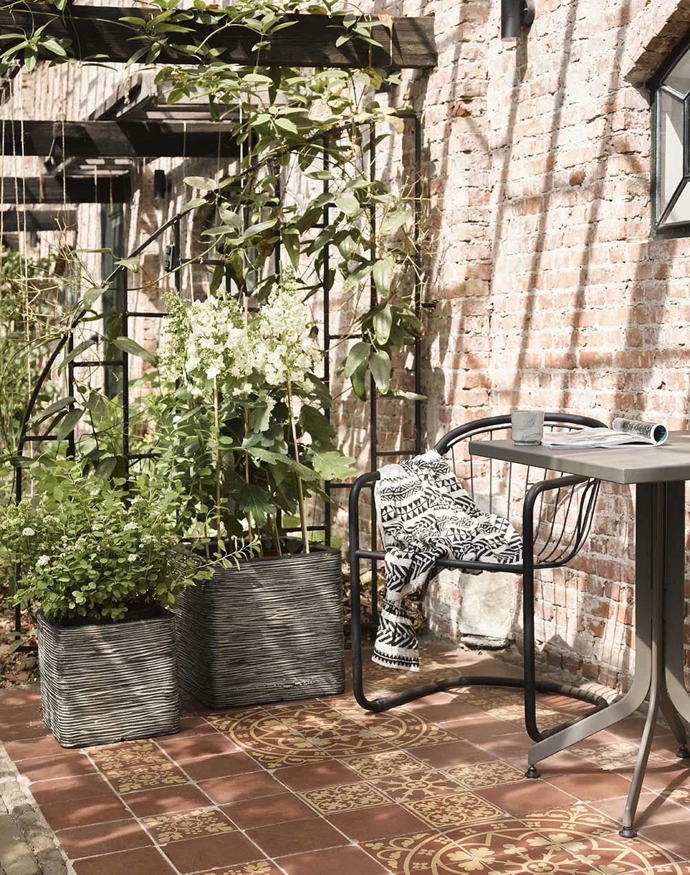 Capi Plantenbak Vierkant Nature Rib NL - L50 X B50 X H50cm - Antraciet 2 Capi Plantenbak Vierkant Nature Rib NL - L50 X B50 X H50cm - Antraciet - Afbeelding 2